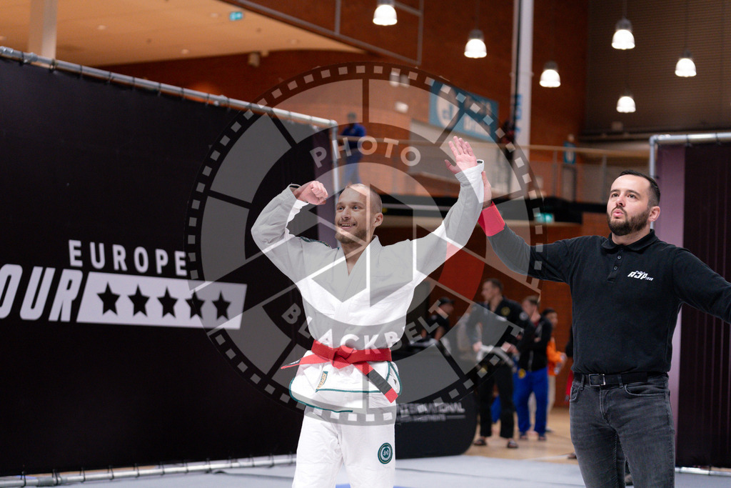 20241013PBB5506 | Athletes compete during the AJP Tour Europe Continental Jiu-Jitsu Amateurs & Masters Championship on October 13, 2024 in Almere near Amsterdam, Netherlands. © Chiara Dazi / photoblackbelt