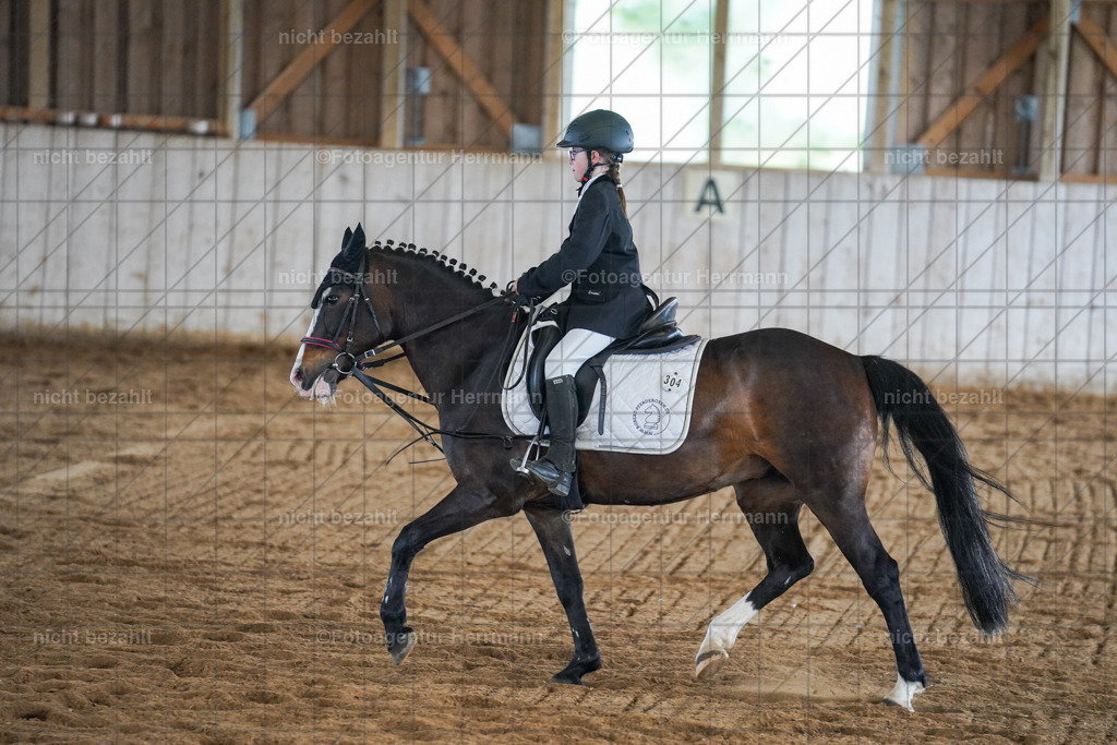 20230521-FAH06051 | Frühjahrsturnier, Landsberg am Lech, 2023, Reitclub Landsberg, Turnierbilder, Fotos Turnier Landsberg, Fotoagentur Herrmann, Turnierfotografen Bayern, Reitsport Fotograf, Pferde Fotograf