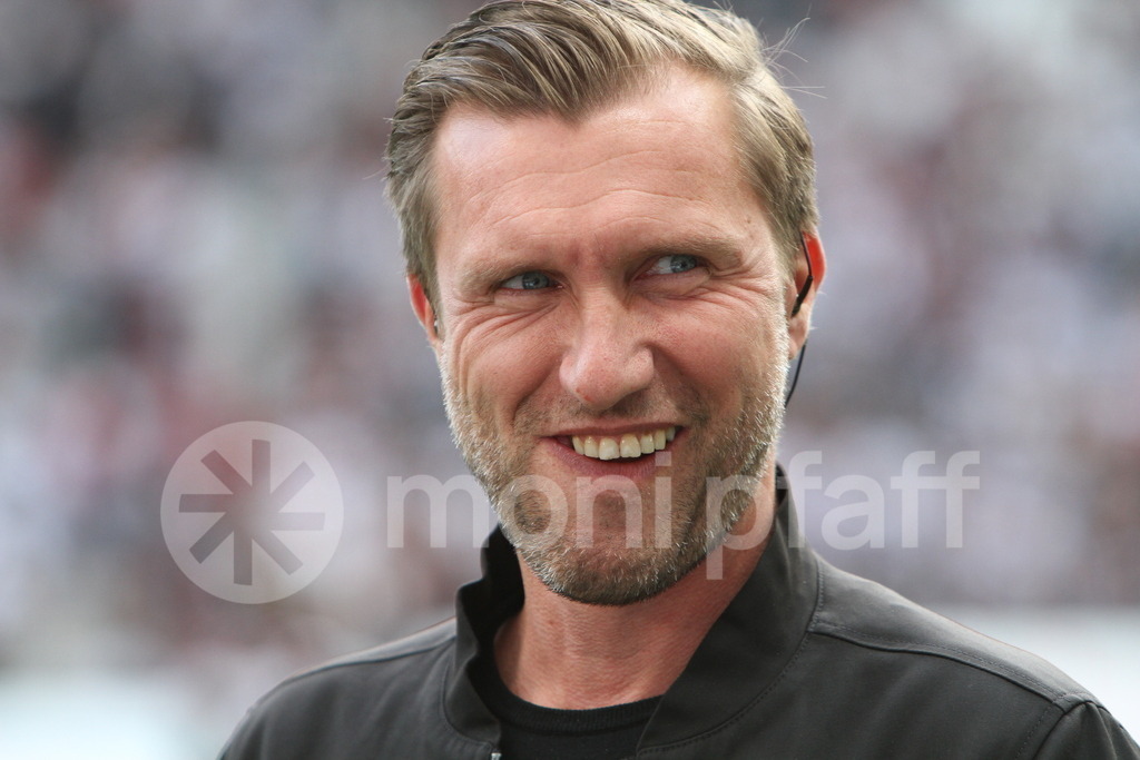 Markus Krösche Sportvorstand Eintracht Frankfurt | Online-Shop | monipfaff.de - Realisiert mit Pictrs.com