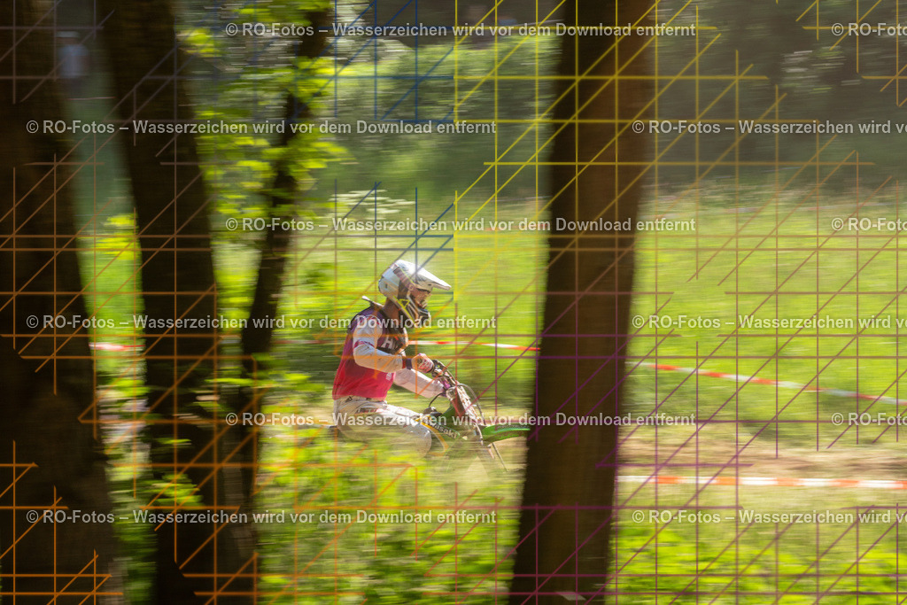 Wolfshausen 3 Lauf -1086 | Sportfotografie von RO-Fotos: Motorsport, Motocross, Enduro, Laufveranstaltungen und Triathlon. Professionelle Fotos von Sportlern und Events. - Realisiert mit Pictrs.com