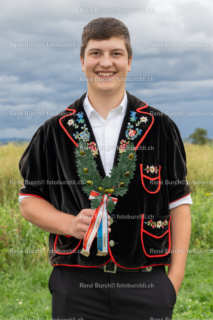 Epp Fabian | René Burch leidenschaftlicher Fotograf aus Kerns in Obwalden.  Hier finden sie Sport, Landschaft und Natur Fotografie.
 - Realisiert mit Pictrs.com