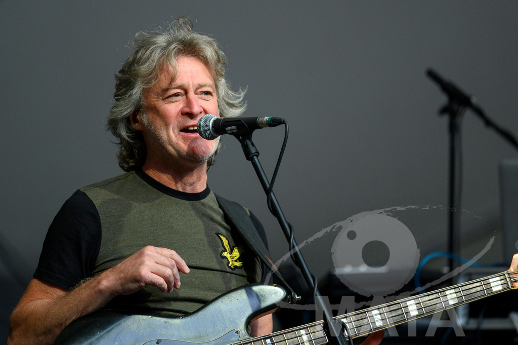 _DWA2575 | Craig Fletcher von John Lees' Barclay James Harvest live bei einem Konzert in Serenadenhof Nürnberg, 01.07.2023 - Realisiert mit Pictrs.com