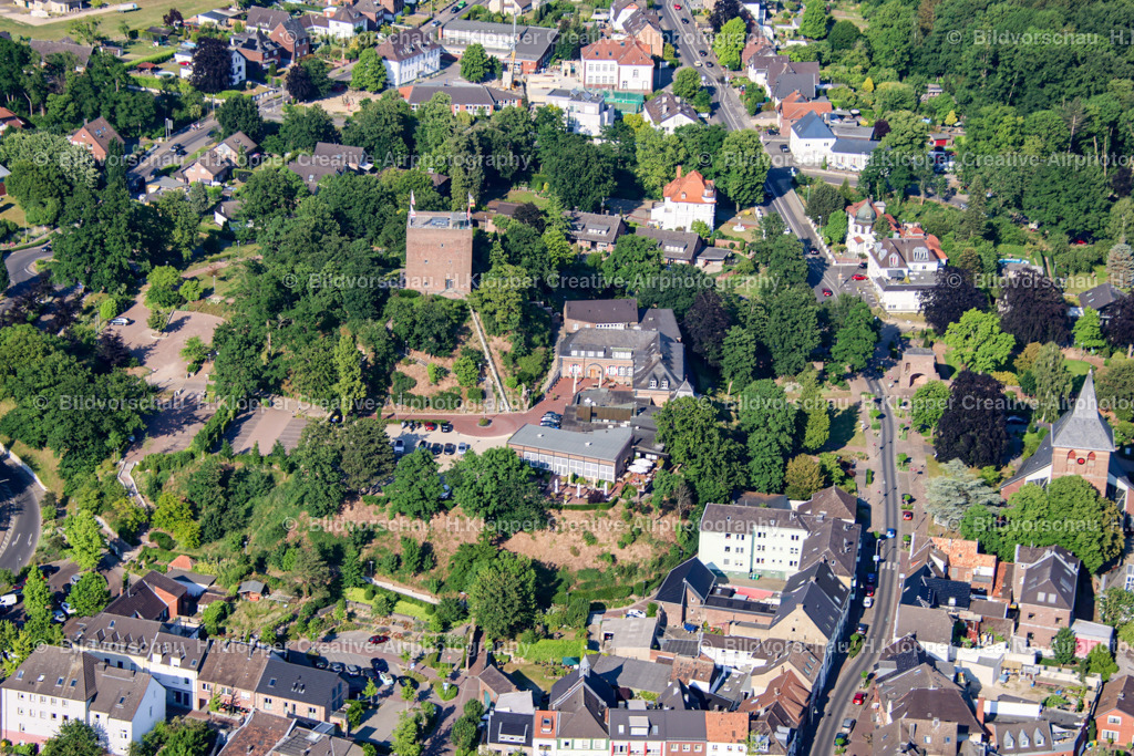 Hotel Burg Wassenberg by Savio Creative Airphotography H.Klöpper-3243 | Luftbilder der Stadt Wassenberg , Kreis Heinsberg - Realisiert mit Pictrs.com