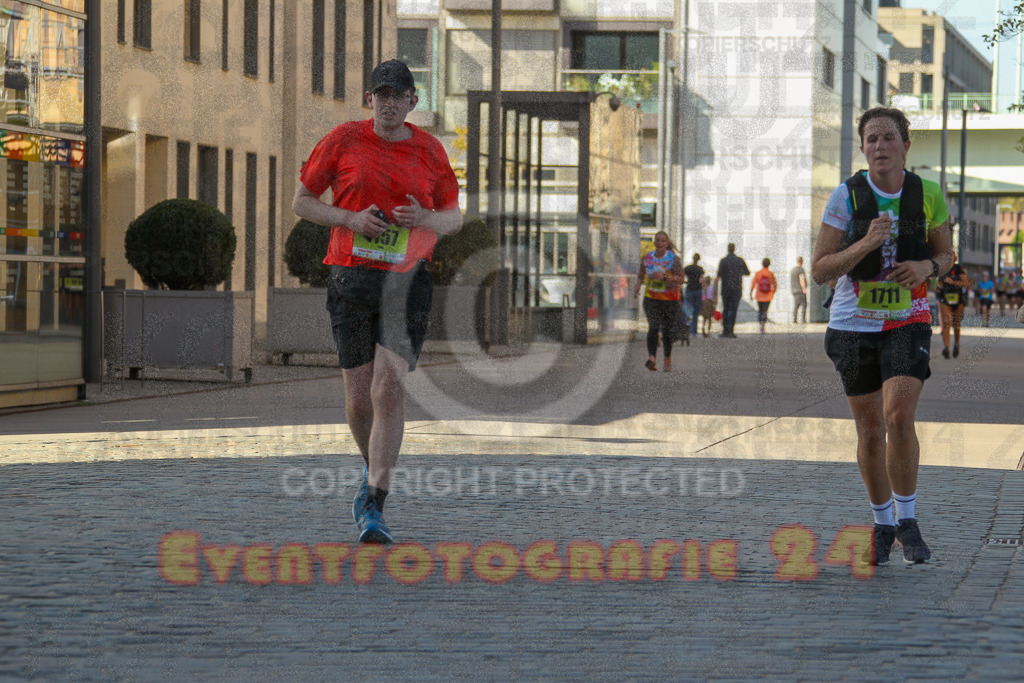 240921_1530_EV4_1611 | Sportfotografie im Rhein-Sieg Kreis, Köln, Bonn, NRW, Rheinland Pfalz, Hessen, etc. Unser Tätigkeitsfeld umfasst den Laufsport vom Volkslauf über den Marathon, Duathlon, Triathon bis zum Ultralauf wie Kölnpfad Ultra oder Schindertrail.