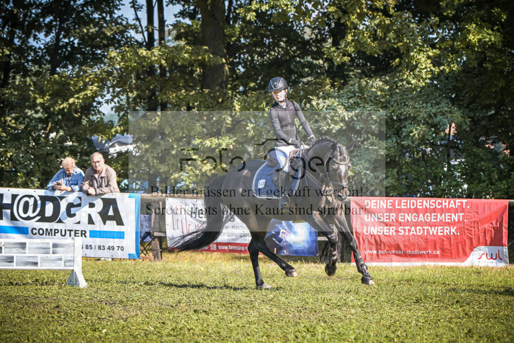 DOS_0593 | Entdecke hochwertige Reitturnierfotos von Foto Oger. Professionell, emotional und authentisch – jetzt Lieblingsmomente im Shop bestellen.Deutschlandweite Turnierfotografie. - Realisiert mit Pictrs.com