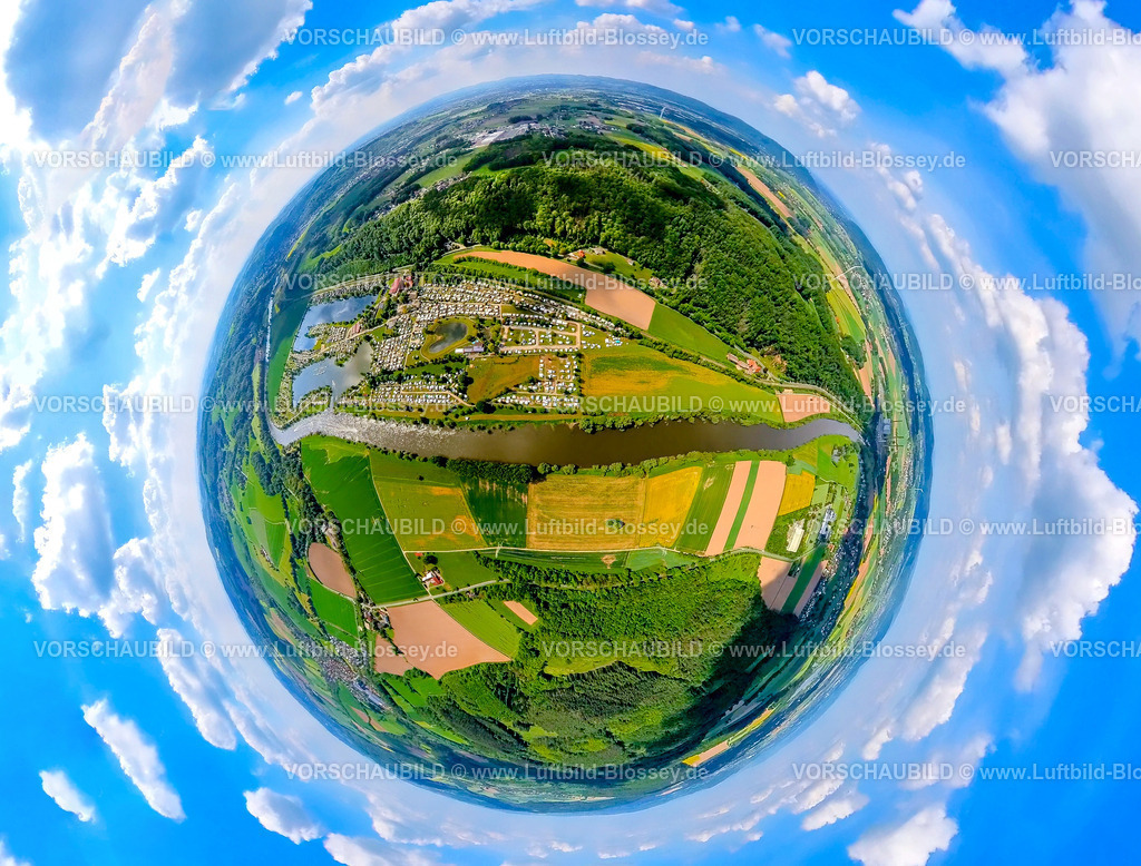 Vlotho24059062CampFeuerland | Luftbild, Camp Feuerland Campingplatz am Fluss Weser, Badesee und Weser-Radweg im Lipper Bergland, Erdkugel, Fisheye Aufnahme, Fischaugen Aufnahme, 360 Grad Aufnahme, tiny world, little planet, fisheye Bild, Buhn, Vlotho, Ostwestfalen, Nordrhein-Westfalen, Deutschland