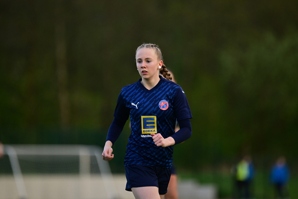 Fußball I Frauen I Saison 2024-2025 I Oberliga Niedersachsen I 20. Spieltag I SV Ahlerstedt-Ottendorf - DJK-SV Bunnen | Der Sportfotograf. - Realisiert mit Pictrs.com