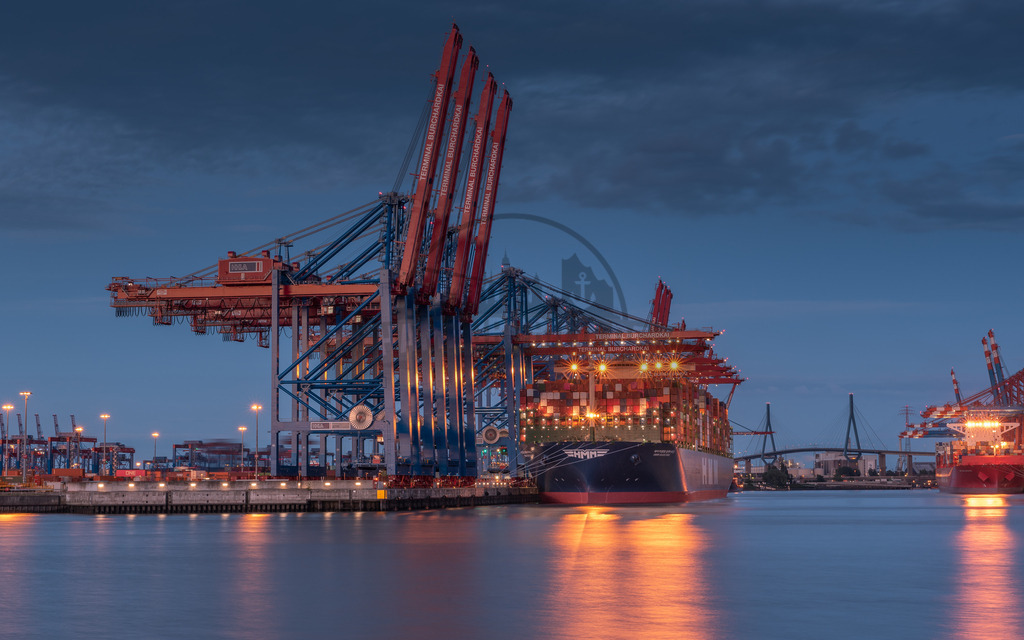 Containerschiff größte der Welt1 | Exklusive Hamburg collagen, tolle Segelbilder und viele weitere tolle Motive auf Leinwand, Poster, Alu-Dibond, u.v.m. findet Ihr bei uns auf hamburgbild.de. Findet Euer Wandbild für Euer Zuhause, Büro oder die  Praxis…. - Realisiert mit Pictrs.com