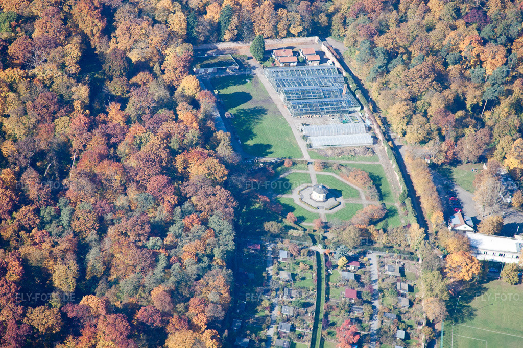 Luftbild: Schlosspark im Ortsteil Innenstadt-Ost in Karlsruhe im Bundesland Baden-Württemberg in Deutschland. Foto: IMG_35169.jpg vom 31.10.2010 durch Werner Riehm/FLY-FOTO.de