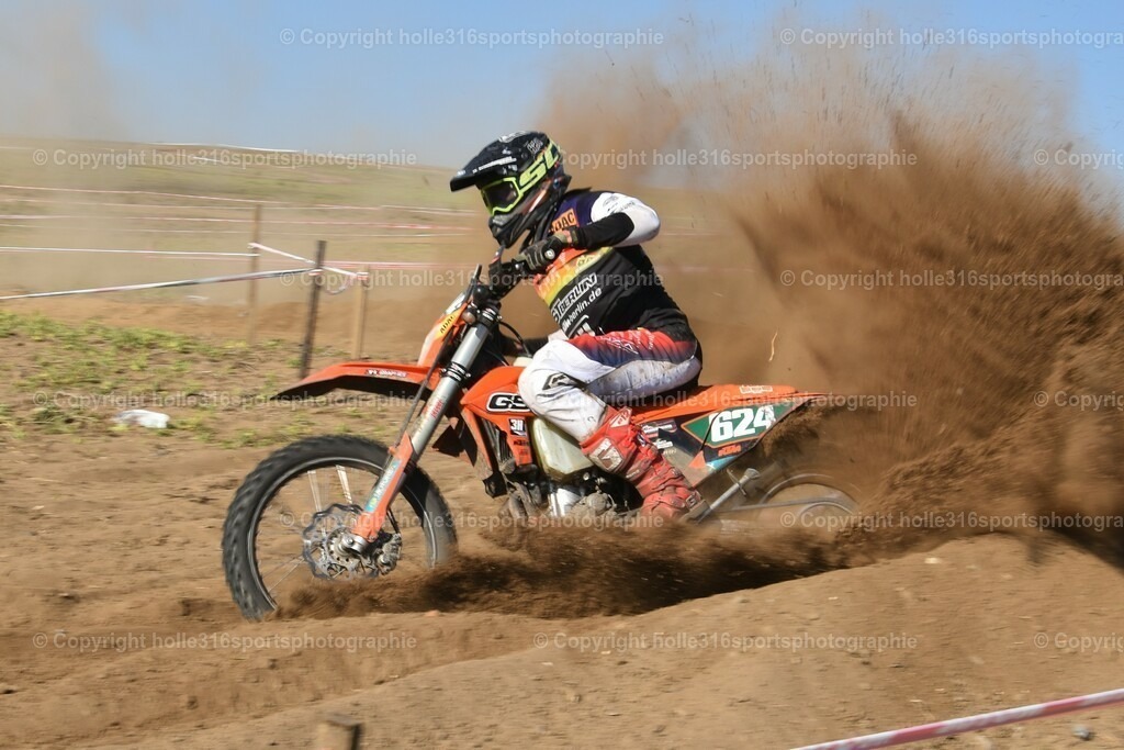 DSC_0383 | Sportfotografie , Motorsport, Motoross, Reitsport, Mointainbike, Enduro,
Landschaft , Outdoor, Eventfotografie, Landschaft, Bilder online bestellen - Realisiert mit Pictrs.com