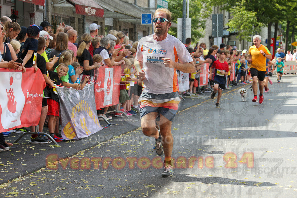 220625_1525_EX1_3213 | Sportfotografie im Rhein-Sieg Kreis, Köln, Bonn, NRW, Rheinland Pfalz, Hessen, etc. Unser Tätigkeitsfeld umfasst den Laufsport vom Volkslauf über den Marathon, Duathlon, Triathon bis zum Ultralauf wie Kölnpfad Ultra oder Schindertrail.