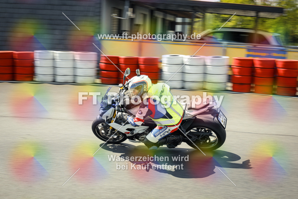 OBK_Mai_Martina_Markus-11082 | Hier findet Ihr Bilder von Touristenfahrten auf der Nürburgring Nordschleife oder von anderen Veranstaltungen die ich besucht habe. Viel Spass beim Durch Schauen 