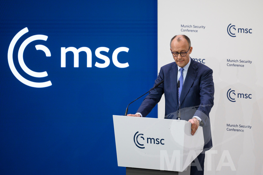 _DWI3499 | MATA IndoCon - Realisiert mit Pictrs.com