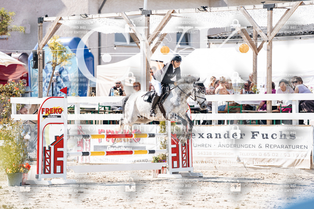 CK908205 | Turnierfotografie Pferdefotografie Trier Rheinland-Pfalz Pferdesport Reitsport Tierfotografie Sportfotografie Pferdevideo Pferdevideografie Equestrianvideography equestrianphotography  - Realisiert mit Pictrs.com