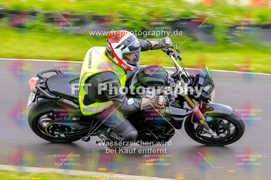 VBK-7454 | Hier findet Ihr Bilder von Touristenfahrten auf der Nürburgring Nordschleife oder von anderen Veranstaltungen die ich besucht habe. Viel Spass beim Durch Schauen 