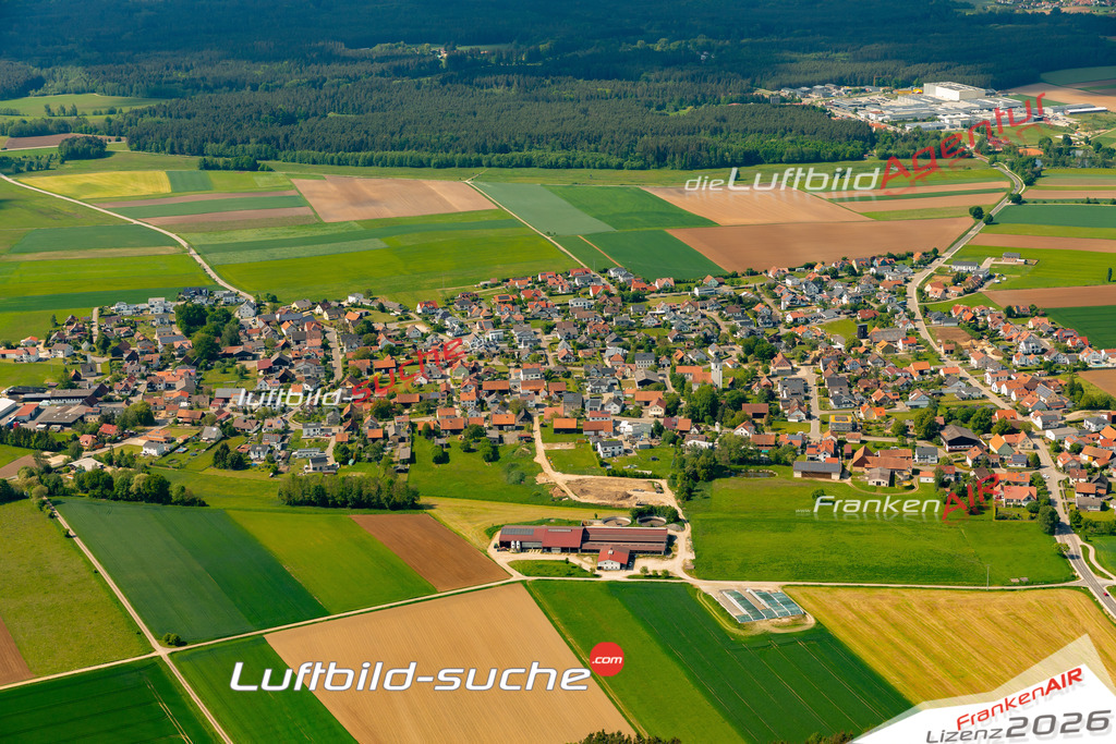 Das Luftbild zeigt : Pavelsbach Postbauer-Heng - Die Luftaufnahme wurde 2024 vom UL-Flugzeug aus erstellt ( keine Drohne ) - Hochauflösende Luftaufnahme - Für grossformatige Ausdrucke geeignet. Die Geschenkidee !Mit Lizenz und Bildrechte bestellbar