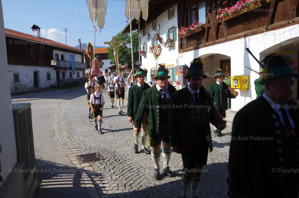 IMGP3432 | fotografiert von Axel PollmannLeonhardi Wallfahrt Benediktbeuern und Murnau, Fronleichnam, Fasching, Landschaft im Loisachtal und Benediktbeuern  - Realisiert mit Pictrs.com