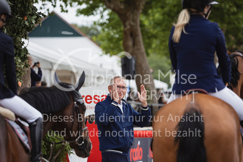 250712_BHO_ClearRoundTeam-415 | Deine schönsten Turniermomente als professionelle Fotos! Entdecke hochwertige Pferdesport-Fotografie im Online-Shop. Jetzt Fotos finden & bestellen!