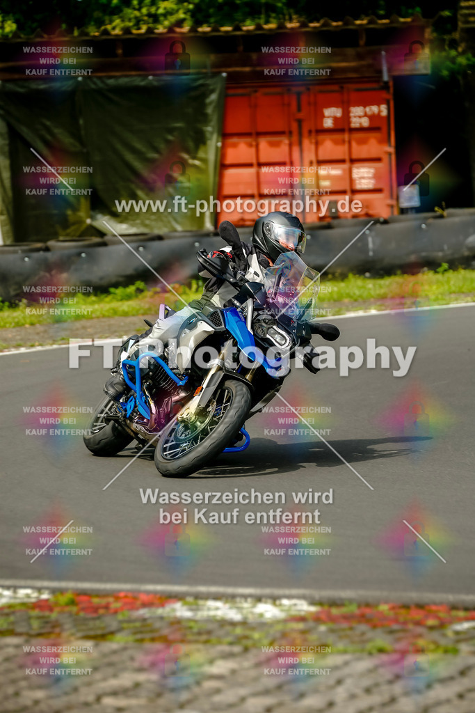 VBK-4518 | Hier findet Ihr Bilder von Touristenfahrten auf der Nürburgring Nordschleife oder von anderen Veranstaltungen die ich besucht habe. Viel Spass beim Durch Schauen 