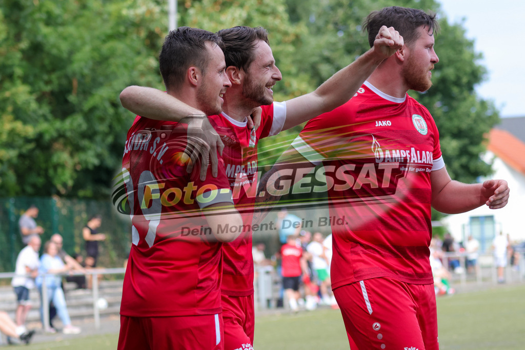 Bünder SV - TV Elverdissen | Auf dem Bild zu sehen: rot Bünder SV v.l.: David Schultz, Denis Müller, Fabian Schnelle Bünder SV, TV Elverdissen, Saison 26/27, Kreisliga A, Bünde, Deutschland - Realisiert mit Pictrs.com