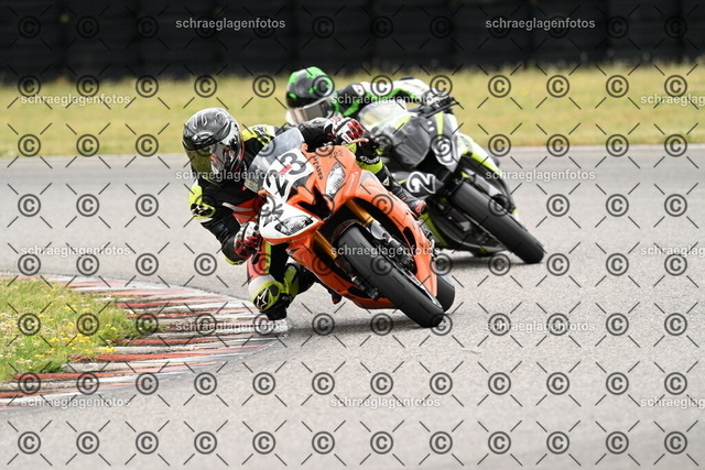 25bt02-1465 | markuskiefer.com - Realisiert mit Pictrs.com