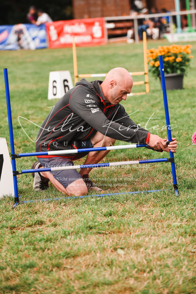 DSC_4306 | Pferde- und Turnierfotografie in Westsachsen. Pferdeportraits, Auftragszeichnungen und intuitive Kunst.