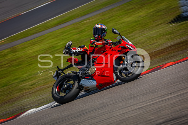 0012-240624_NR-022_12 | Deine Full-Service-Agentur für ✔️Videoproduktionen und ✔️Motorsportfotografie Jetzt Angebot anfragen!