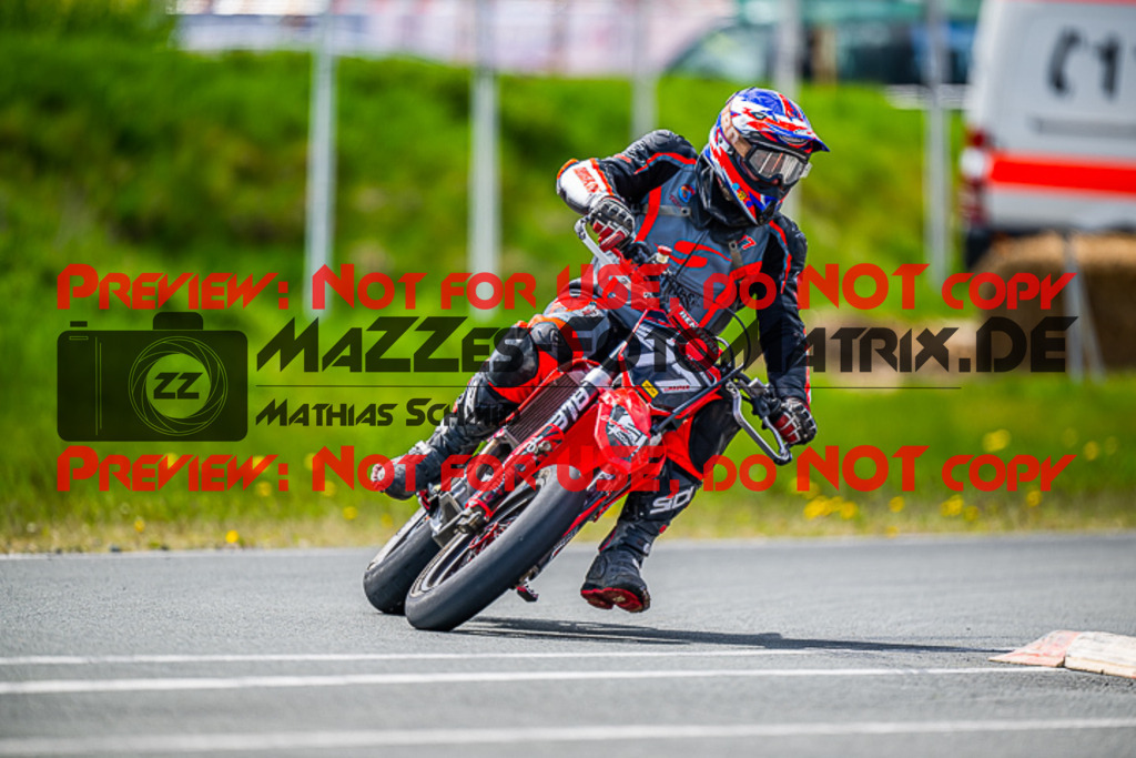 MaZZes_FotoMatrix_230506_3315 | UE40