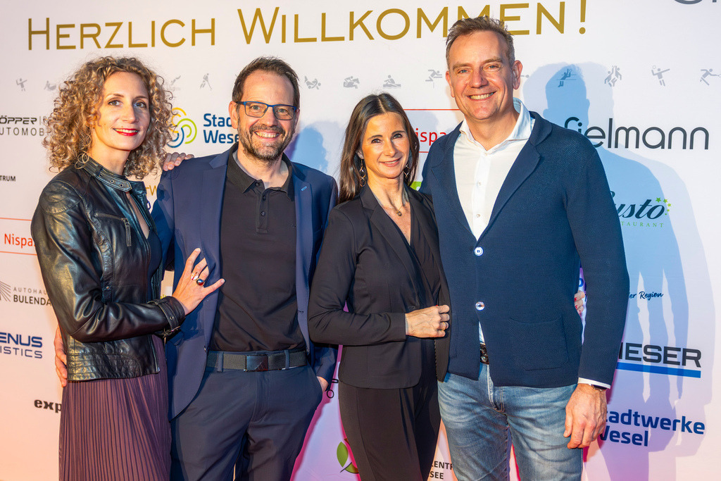 top-top.de 260306-256 | Foto, Video, Fotografie, Videografie, Fotobox, DJ, Discjockey, Musik, Musikbox, Veranstaltung, Photobooth, Amazon, Ebay, Buchtipp, Bestseller, Autor, Verlag, Buch, Wesel, Hamminkeln, NRW, Dinslaken, Rees, Drohne, Hochzeit, Party, Fotobox, Wesel, Fotograf