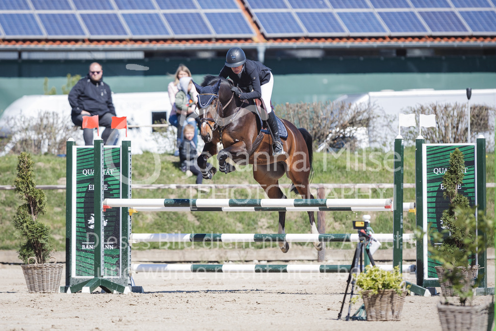 220416_3_A-Springen-334 | Frühlingsfest der Pferde
Herford
16.April 2022
03/1 Sprigprüfung mit steigenden Anforderungen Kl. A** geschlossen 0-43 RLP