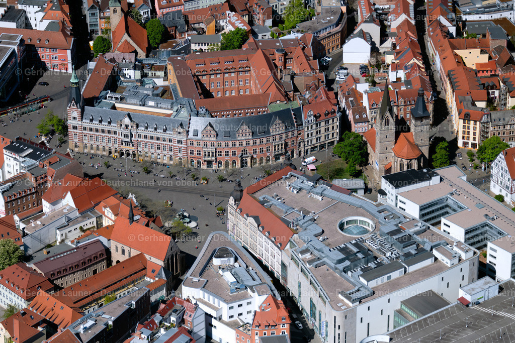 4026628 | ERFURT 07.05.2020 Fassaden und Straßenführung der bekannten Flaniermeile und Einkaufsstraße Anger im Ortsteil Zentrum in Erfurt im Bundesland Thüringen, Deutschland. Weiterführende Informationen bei: Landeshauptstadt Erfurt,  SWE Stadtwerke Erfurt GmbH. Keine POD - Print on Demand Verwendungen zulässig ! // street guide of famous promenade and shopping street Anger in the district Zentrum in Erfurt in the state Thuringia, Germany. Further information at: Landeshauptstadt Erfurt,  SWE Stadtwerke Erfurt GmbH. No POD - Print on Demand uses allowed! Foto: Gerhard Launer