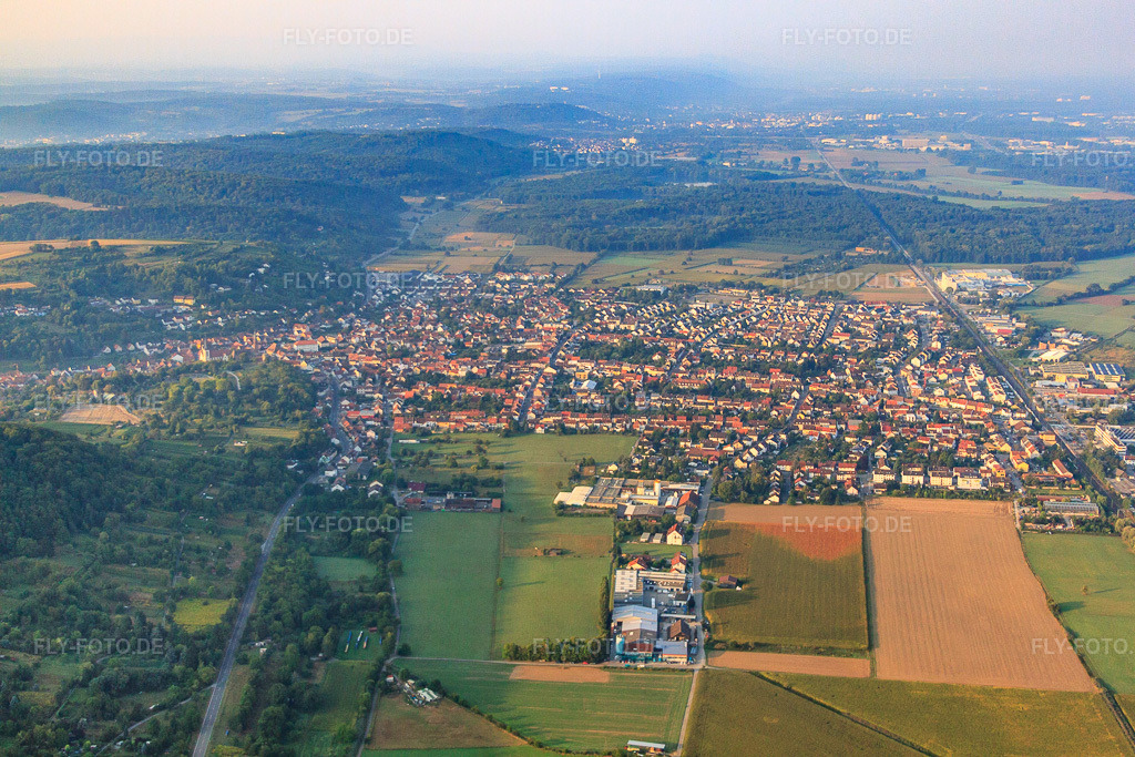 Luftbild: Ortsansicht von Norden in Weingarten im Bundesland Baden-Württemberg in Deutschland. Foto: IMG_52808.jpg vom 05.09.2012 durch Werner Riehm/FLY-FOTO.de
