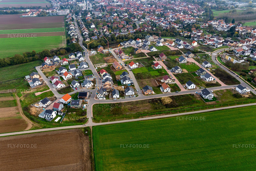 Luftbild: Neubaugebiet K2 in Kandel im Bundesland Rheinland-Pfalz in Deutschland. Foto: IMG_135181.jpg vom 06.11.2022 durch Werner Riehm/FLY-FOTO.de