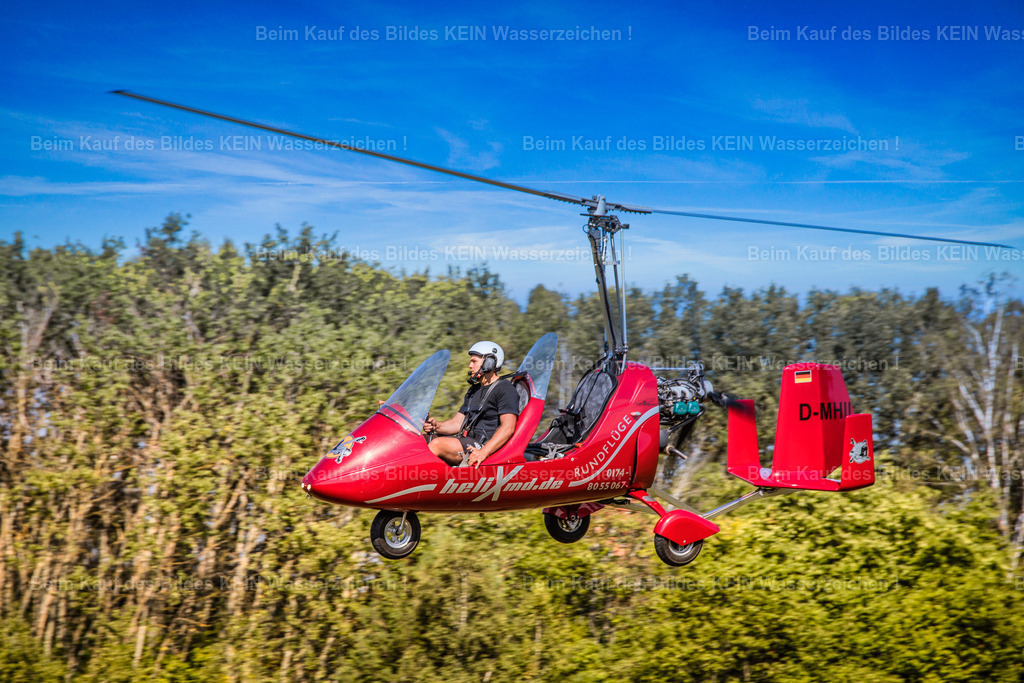 Gyrokopter-7130 | Gyrokopter, aus diesem entstehen die Luftbilder, der Pilot - Realisiert mit Pictrs.com