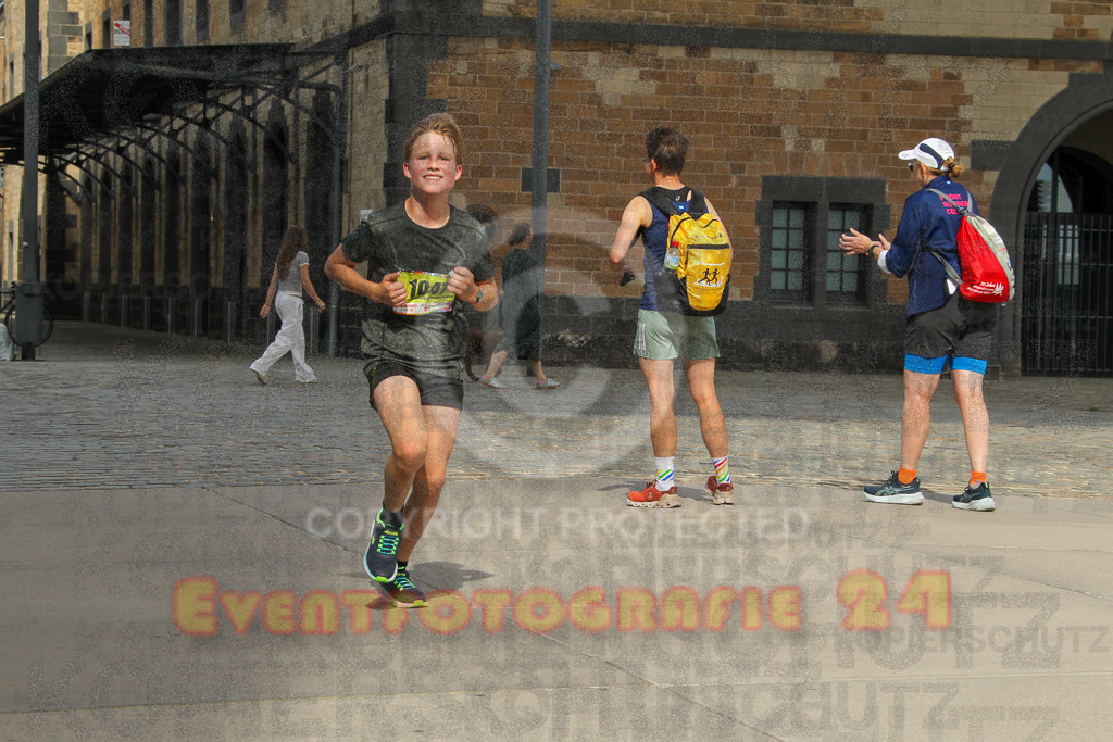 250920_1324_EV4_5448 | Sportfotografie im Rhein-Sieg Kreis, Köln, Bonn, NRW, Rheinland Pfalz, Hessen, etc. Unser Tätigkeitsfeld umfasst den Laufsport vom Volkslauf über den Marathon, Duathlon, Triathon bis zum Ultralauf wie Kölnpfad Ultra oder Schindertrail.