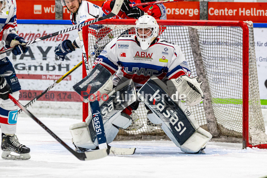 TSV Peißenberg Miners vs ESC Kempten SHARKS | Eishockey Bayernliga 2023/2024, TSV Peißenberg Miners vs ESC Kempten SHARKS, 20240121,
Jakob NERB (SHARKS Goalie 52) in Aktion,
2024-01-21 in Peißenberg (Eisstadion)
52 Jakob NERB (SHARKS Goalie 52)
Copyright: WolfgangxLindner foto-lindner.de