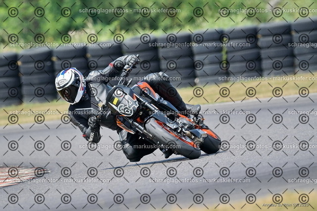 25bt04-1895 | markuskiefer.com - Realisiert mit Pictrs.com