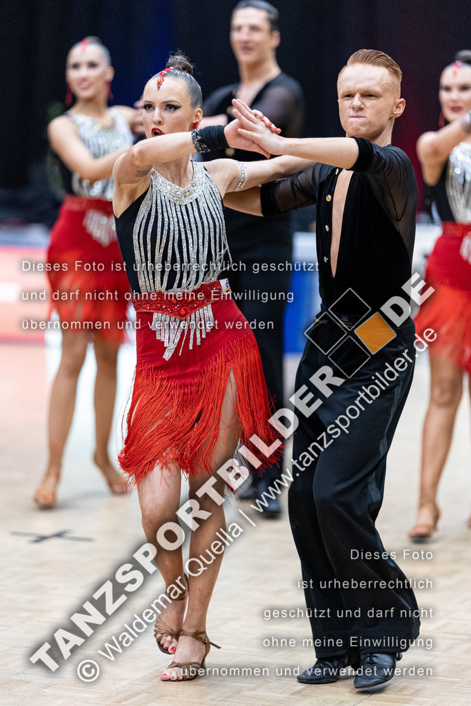 20240406-12841 | Hier finden Sie Tanz Bilder vom Latein und Standard Formationen tanzen. Sportbilder vom Tanzsport. Schöne Fotos und von Weltmeisterschaft, Europameisterschaft, Bundesliga, Regionalliga, Oberliga und Landesliga sowie von GOC Stuttgart, DanceComp, WM Bremen