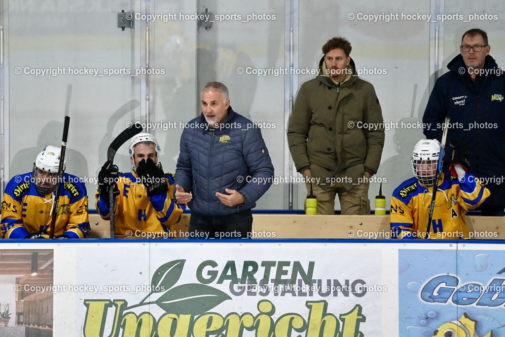 ESC Steindorf vs. EHC Althofen | Spielerbank EHC Althofen, Headcoach EHC Althofen Ressmann Gerald, Isopp Maximilian, ESC Steindorf vs. EHC Althofen, ESC Steindorf vs. EHC Alhofen am 03.03.2024 in Steindorf (Ossiachersee Halle), Austria, (Photo by Bernd Stefan)
