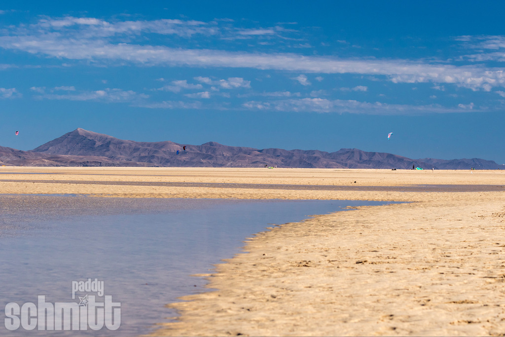 PS-Fuerte-Ventura-2026-16 | Entdecke die größte Bildgalerie der Region mit Fotografien aus dem Allgäu, der Bodenseeregion, Oberschwaben, dem Donautal und der Schwäbischen Alb. Landschaften, Luftaufnahmen und Reisefotografie als Wandbild und Fotokunst. - Realisiert mit Pictrs.com