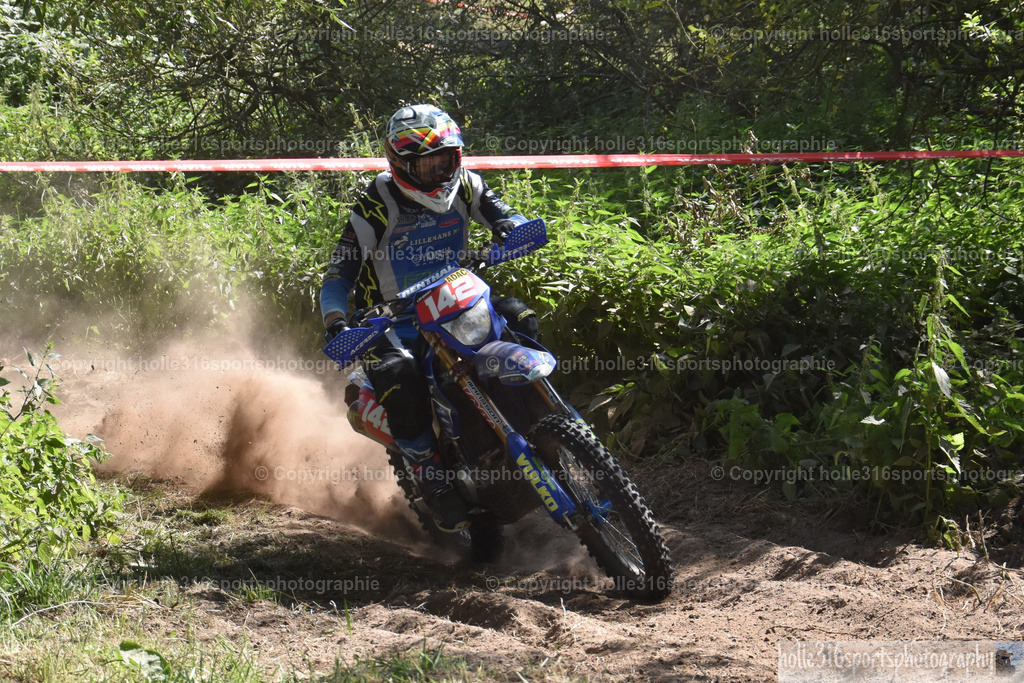 DSC_0200 | Sportfotografie , Motorsport, Motoross, Reitsport, Mointainbike, Enduro,
Landschaft , Outdoor, Eventfotografie, Landschaft, Bilder online bestellen - Realisiert mit Pictrs.com