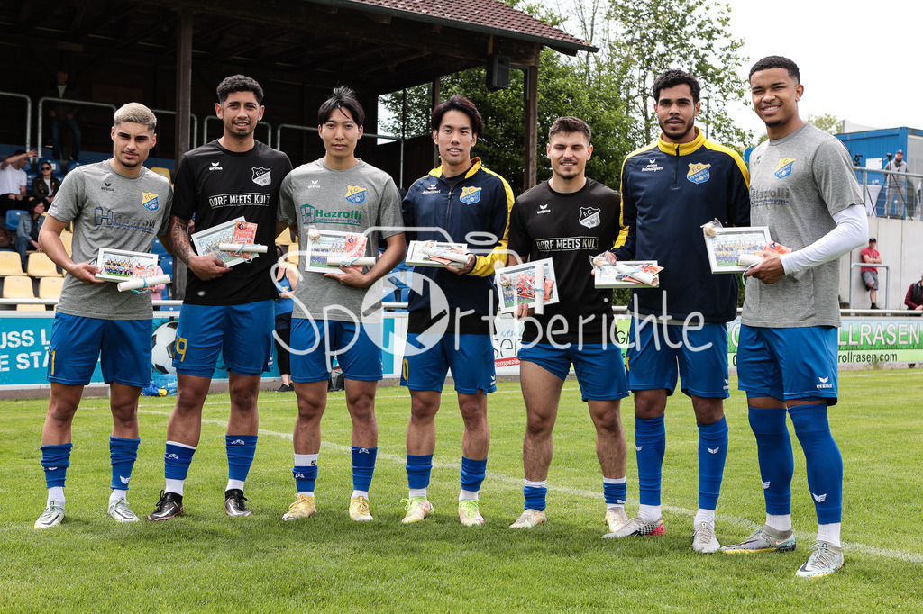 FC Pipinsried - SV Wacker Burghausen | Der FC Pipinsried verabschiedet vor der Partie gegen Burghausen noch einige Spieler / Im Bild v.l. Halit YILMAZ (FCP #11), Alexander LANGEN (FCP #29), Munkyu SEO (FCP #9), Ryosuke KIKUCHI (FCP #10), Claudio MILICAN (FCP #14), Nickoy RICTER (FCP #19) und Francis Ahanna AGBOWO (FCP #23)