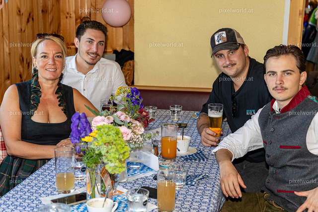 Oktoberfest im Gasthaus Stubinger | Bildershop von pixelworld.at - Realisiert mit Pictrs.com