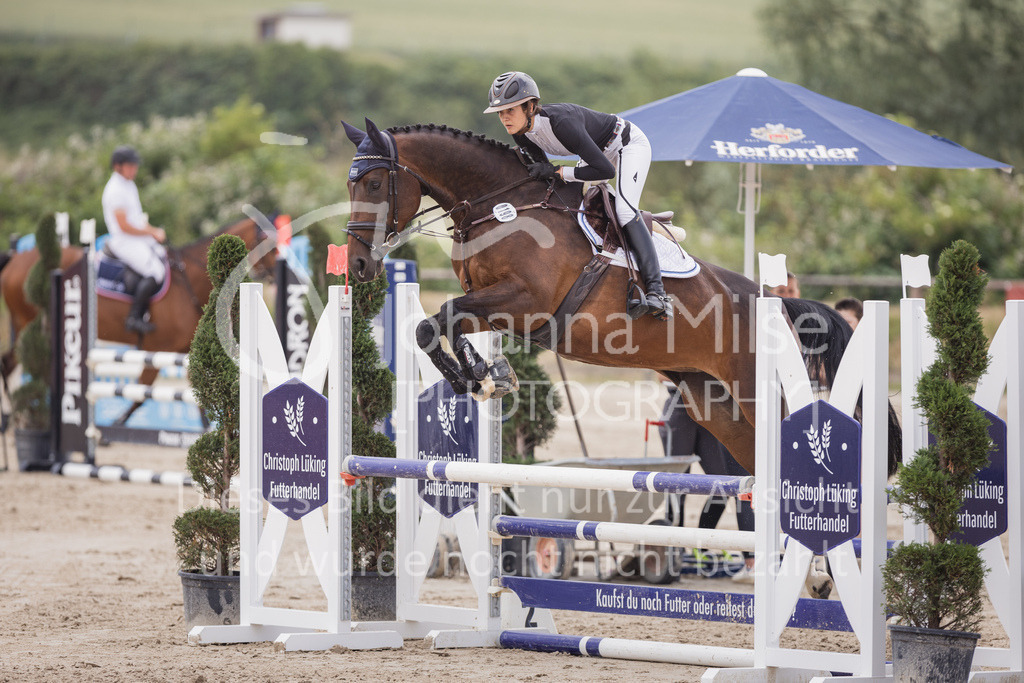 230622_PfSpTa_SprPfA2-131 | Deine schönsten Turniermomente als professionelle Fotos! Entdecke hochwertige Pferdesport-Fotografie im Online-Shop. Jetzt Fotos finden & bestellen!