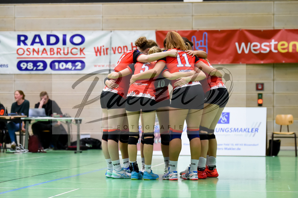 VCOBWA20211106_015 | Volleyball, Frauen:   bei dem Spiel der 3. Liga West zwischen VC Osnabrueck und SV BW Aasee in der Schlosswallhalle am 06.11.2021 in Osnabrueck, Deutschland. - Realisiert mit Pictrs.com