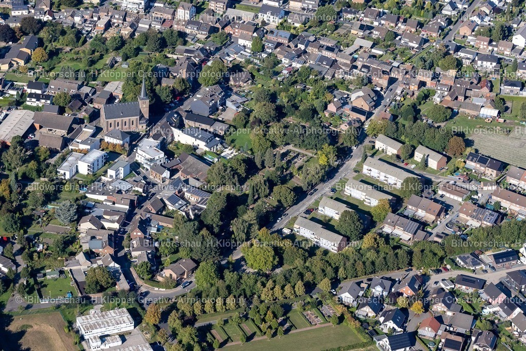 Lufbilder Grevenbroich-5757 | Ortsansicht der Straßen und Häuser der Wohngebiete in Grevenbroich Ortsteil Frimmersdorf i - Realisiert mit Pictrs.com