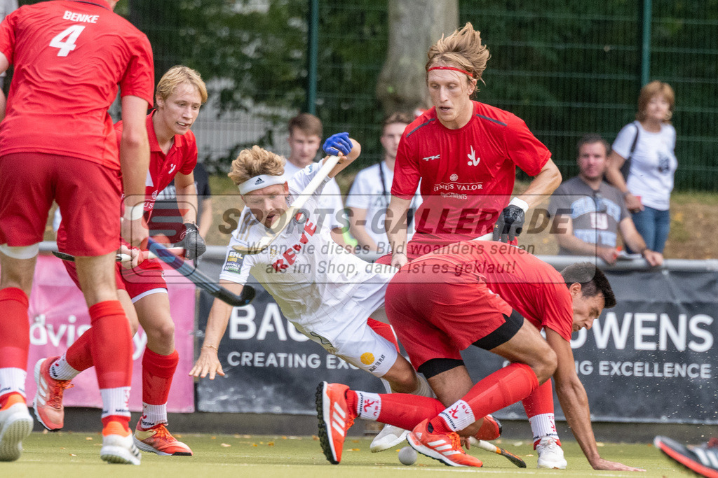 SFE_20220903_0148 | Thies Ole Prinz ( Rot-Weiss Köln #23 )  ; 1. Bundesliga Hockey Herren Rot-Weiss Köln - TSV Mannheim am 03.09.2022 in Köln (KTHC Stadion Rot-Weiss Köln Tennis and Hockey Club), Photo: Stephan Fehrmann 2022 (Sports-Gallery)