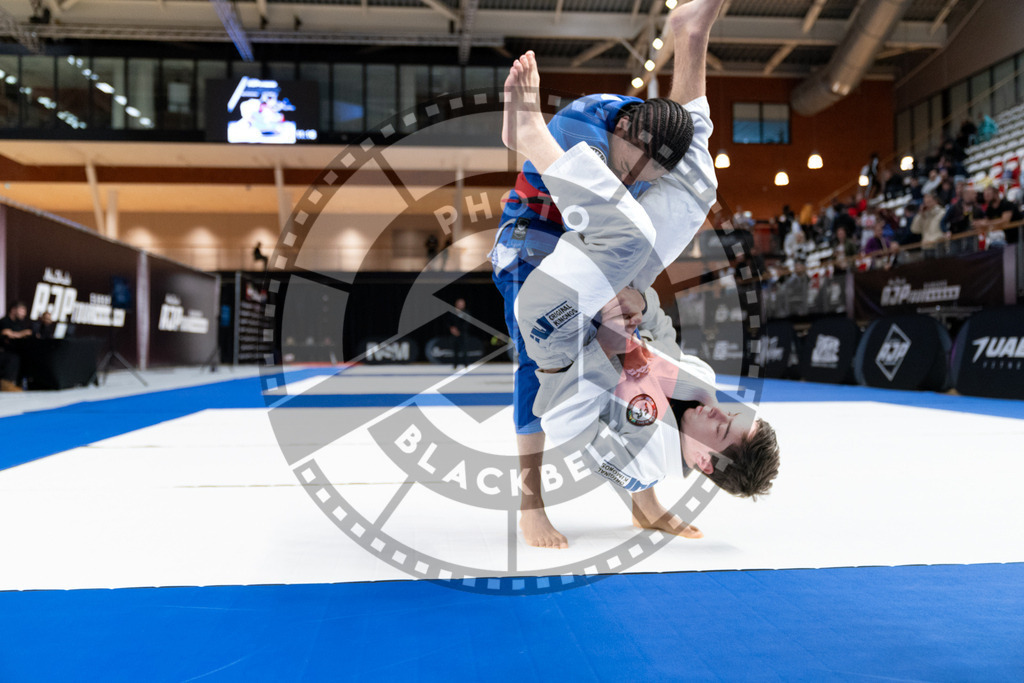 20241012PBB2786 | Athletes compete during the AJP Tour Europe Continental Jiu-Jitsu Youth Championship on October 12, 2024, in Almere near Amsterdam, Netherlands. © Chiara Dazi / photoblackbelt