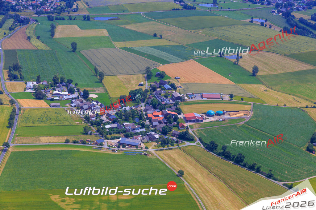 Die Luftaufnahme der Stadt Roeslau wurde vom UL-Flugzeug heraus erstellt ( keine Drohne )- hohe Auflösung für beste Qualität