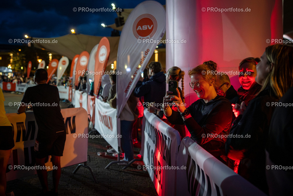 22. ASV Nachtlauf; Koeln, 28.05.25 | Impressionen vom 22. ASV Nachtlauf am 28.05.25 am Tanzbrunnen in Koeln. Foto: BEAUTIFUL SPORTS/Axel Kohring